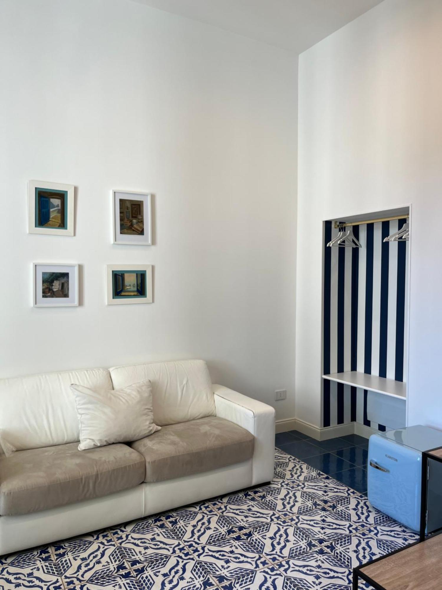 Hotel Gramsci 16 Napoli Esterno foto